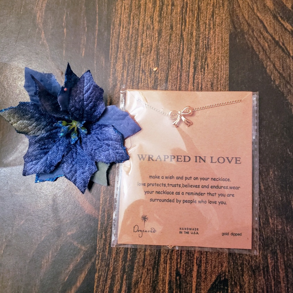 Adorable Bow - Wrapped in ❤️ - Dogeared necklace